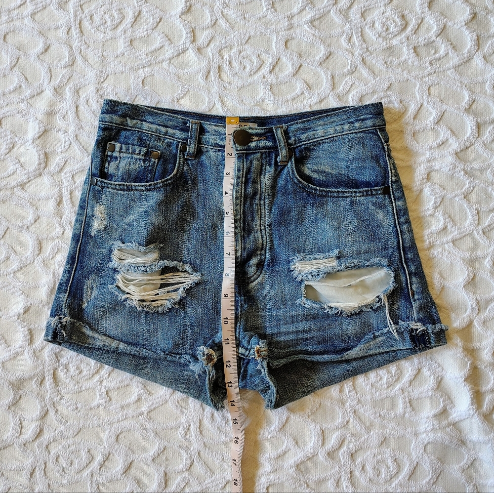 Tobi Mid Rise Ripped Cuffed Denim Shorts 26 - Picture 10 of 13